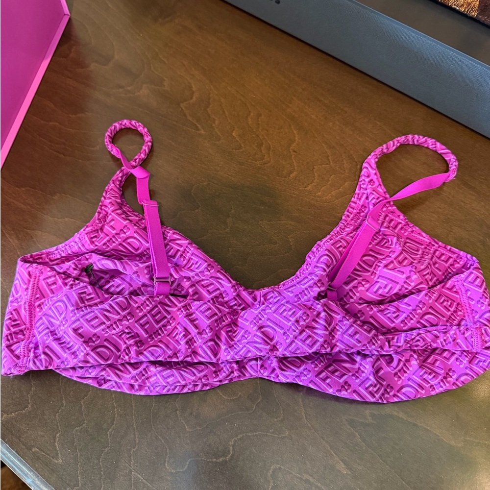 Fendi X Skims Limited Edition Scoop Bralette in collector box - Picture 4 of 8